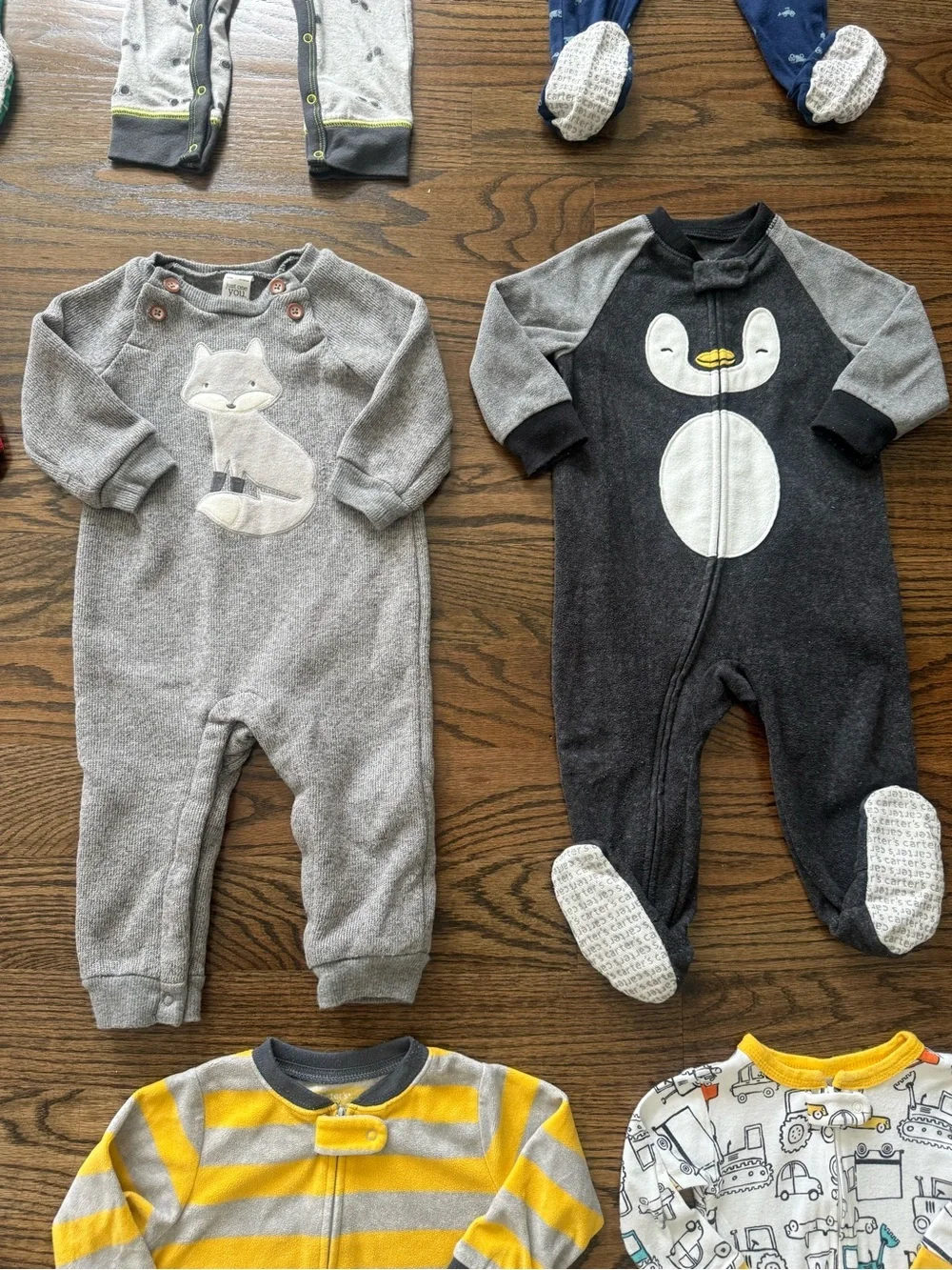 Nike Carter’s Baby Boy Bundle Footies Pajamas Christmas Pants Outfits 12 Months
